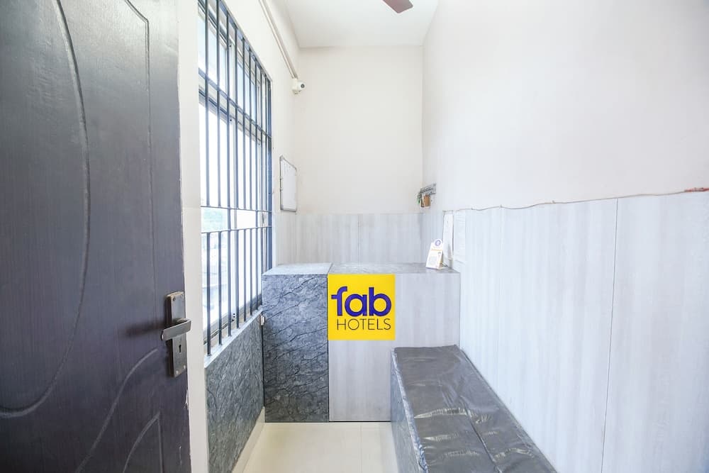 Fabexpress Sai Villa