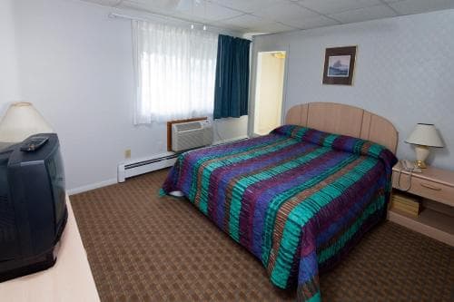 Crest Motel