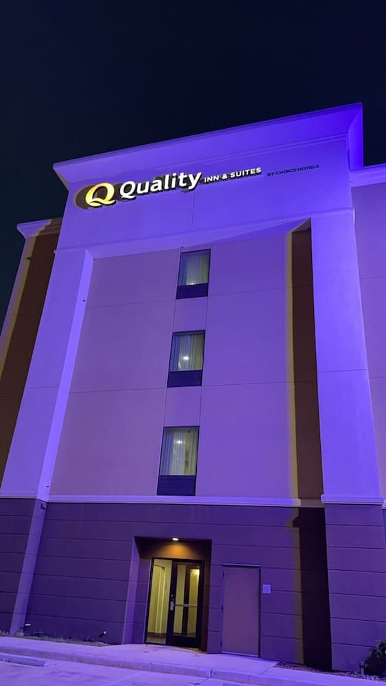 Quality Inn & Suites