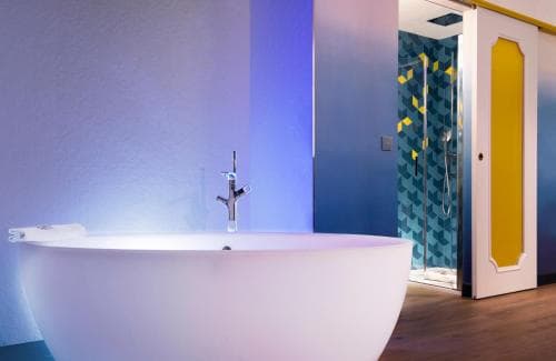 Idol Hotel