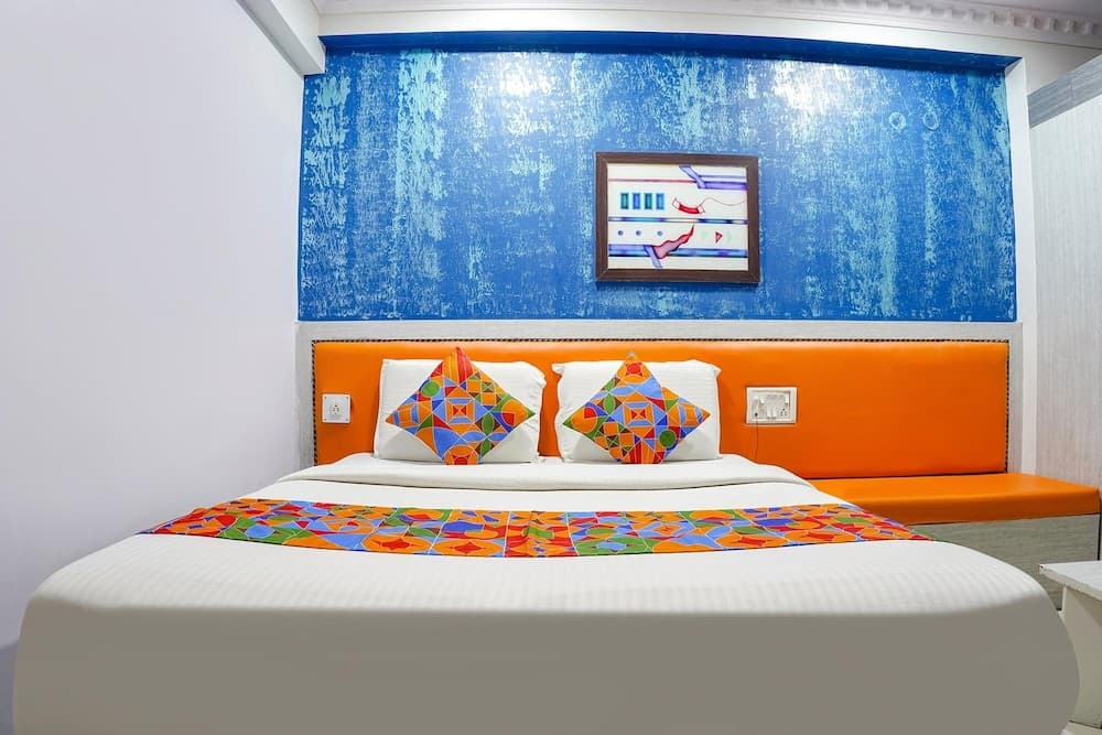 Fabhotel Backstreet
