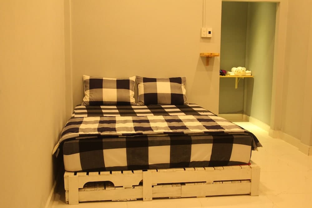 Amazon1 Hostel