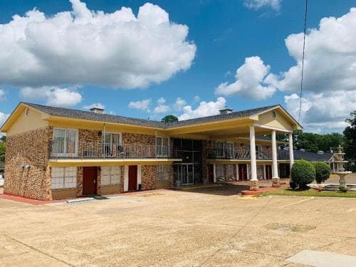 Coachmans Inn