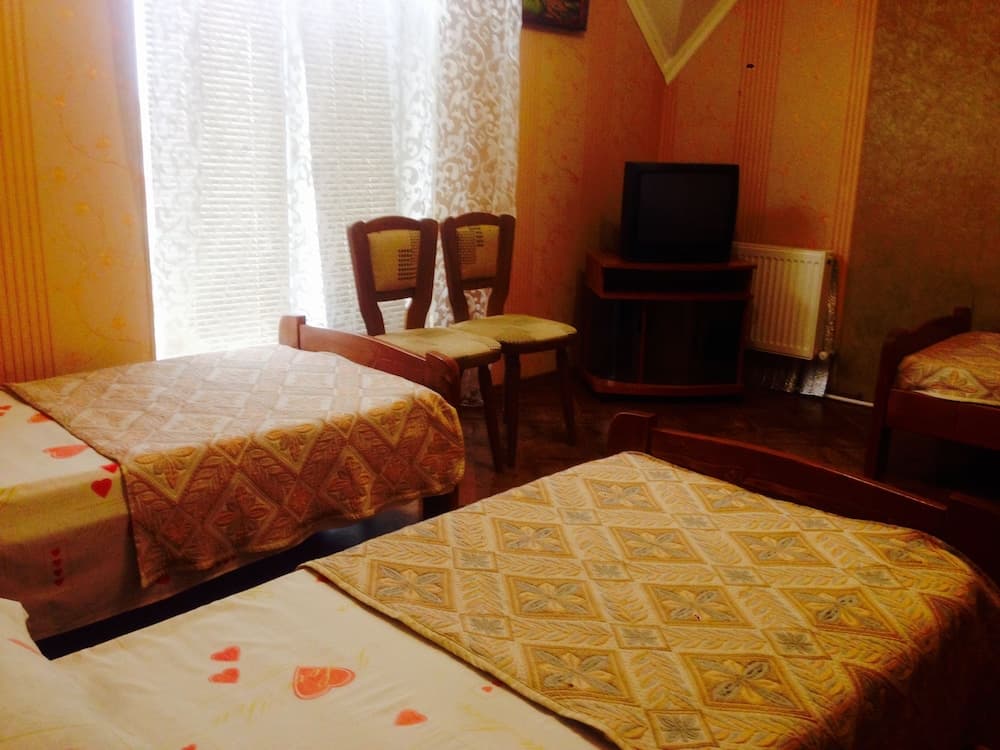 Inn Khlibodarskiy