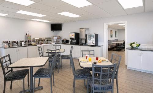 Pismo Lighthouse Suites