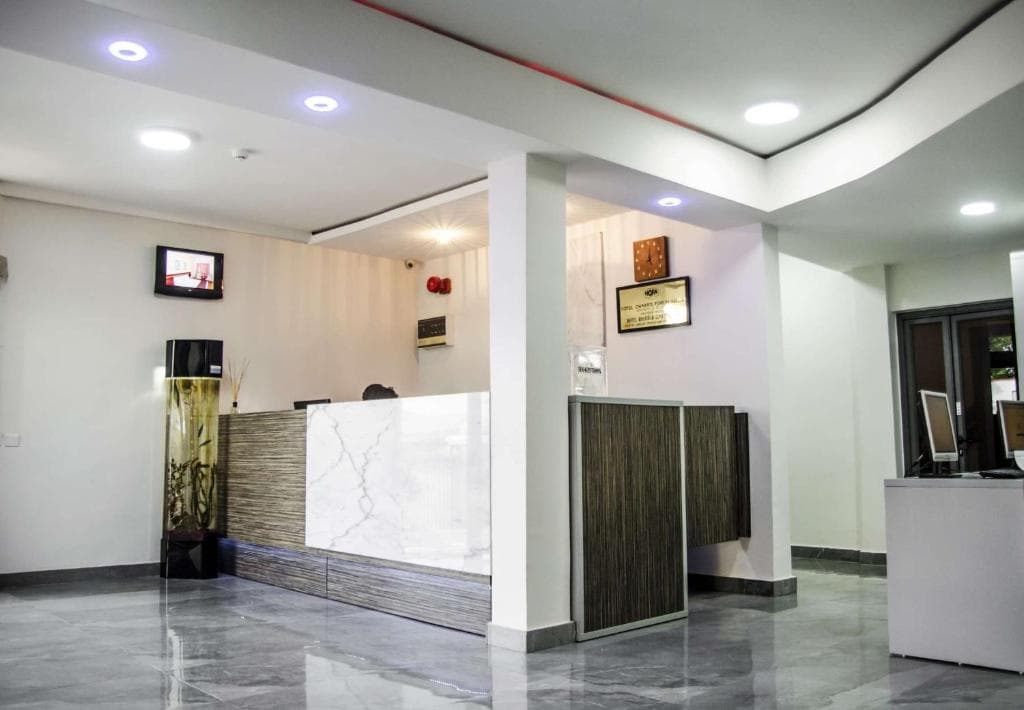 Hotel Rosebud