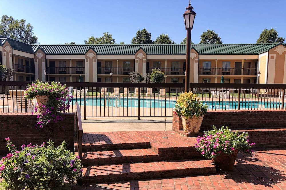 Quality Inn Morganton Southeast