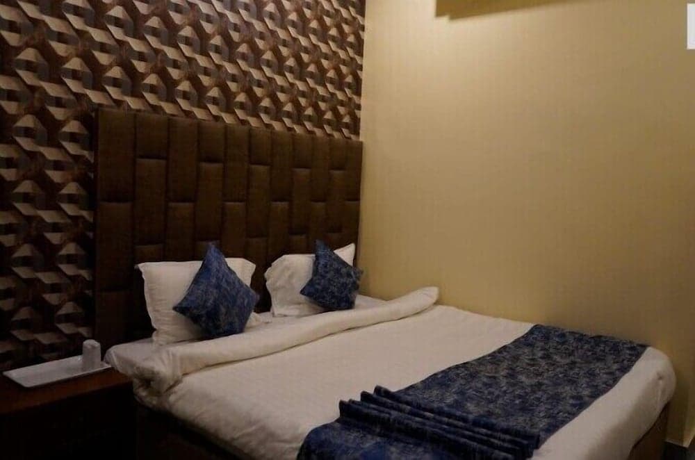 Orange Eye Resort