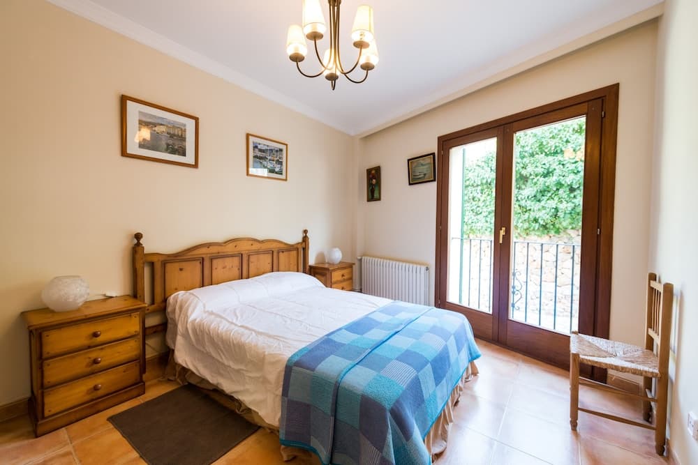 Villa Alcoves