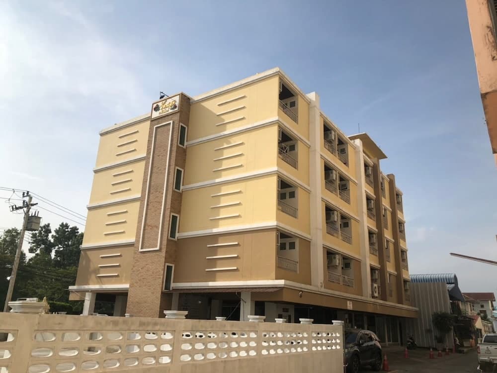 Rattanasook Residence