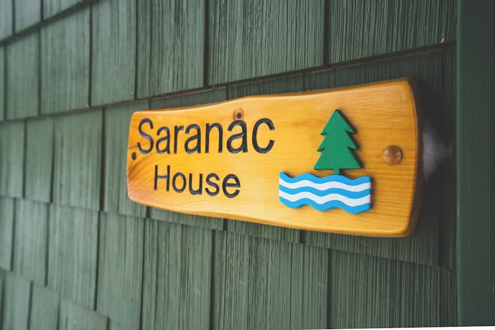 Wolfjaw Lodge