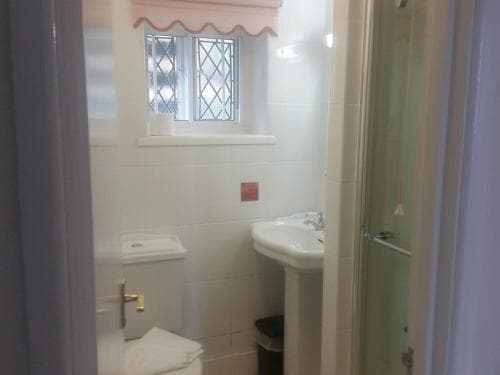 2 Kersbrook Gardens