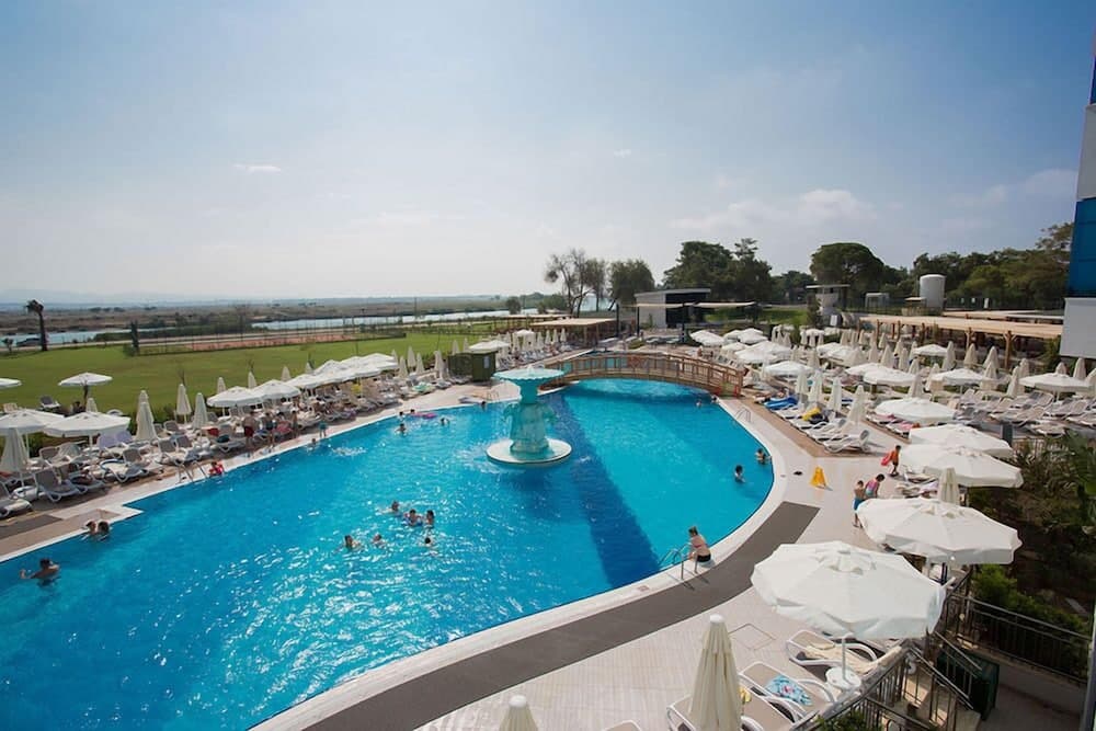 Water Side Resort & Spa