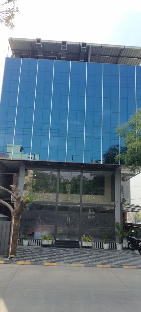Hotel J Palace