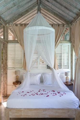Cocowhite Villa