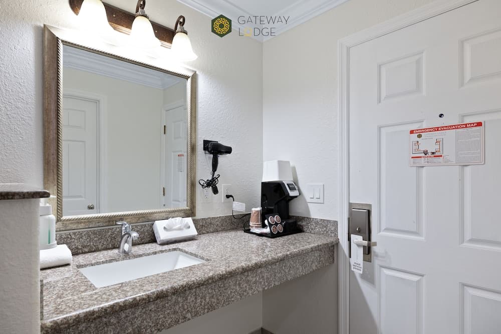 Gateway Lodge