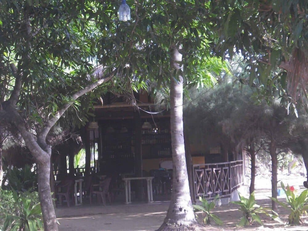 Palm Grove Holiday Inn