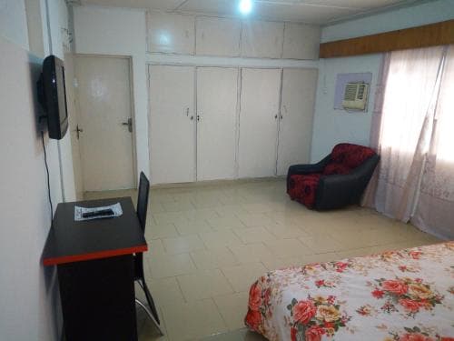 Red Clover Hotel