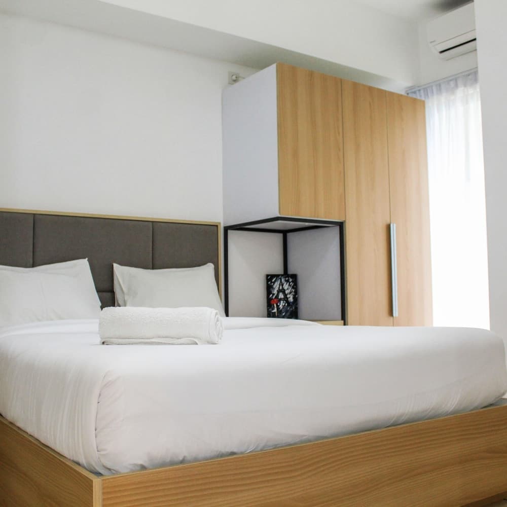 Spacious and Cozy 2BR M-Town Apartment By Travelio