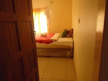 Kumunzi Backpackers