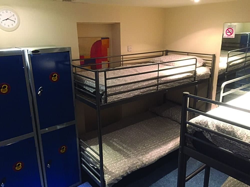 Bobby s Bunkhouse - Hostel
