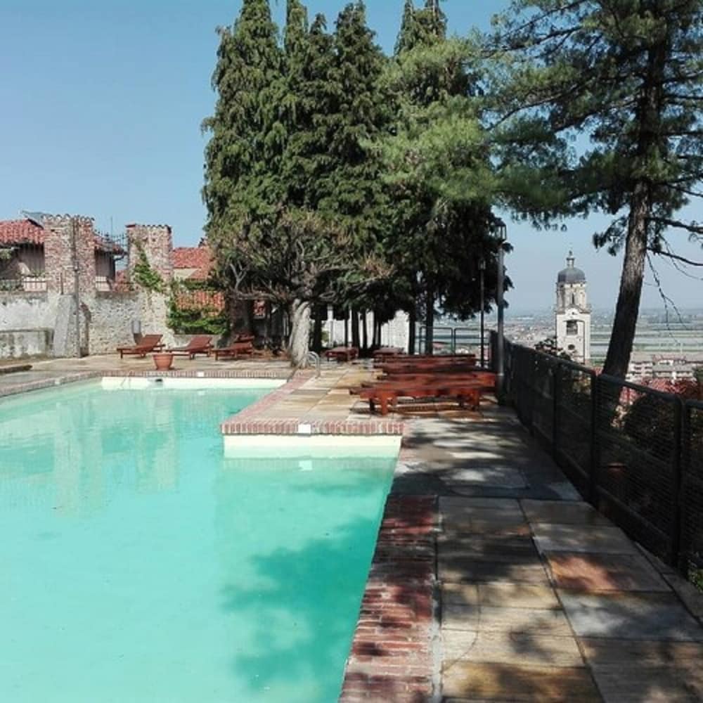 Castello Rosso