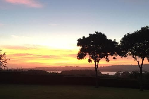Kingsley Lake View & Paddocks - A group retreat with hot tub, sports bars & spectacular lake views in the Mendip Hills AONB