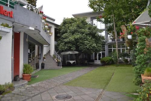 Lira Inn