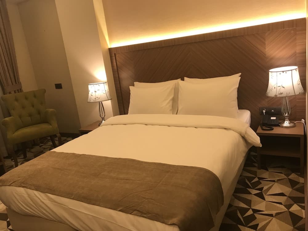 Atro Hotel