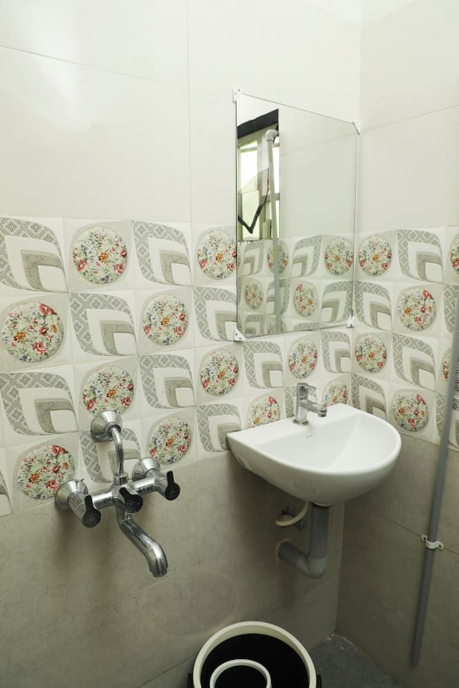 HOTEL HERAA INN