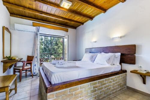 Ionia Hotel