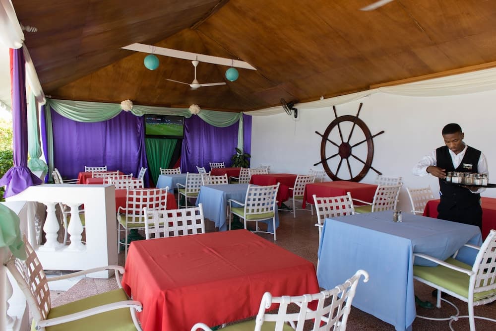 Sky Lounge Beach Studio
