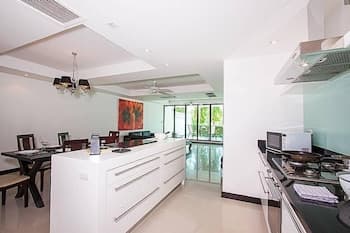 Yu-Phin Villa