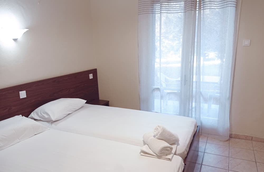Ever Green Hotel