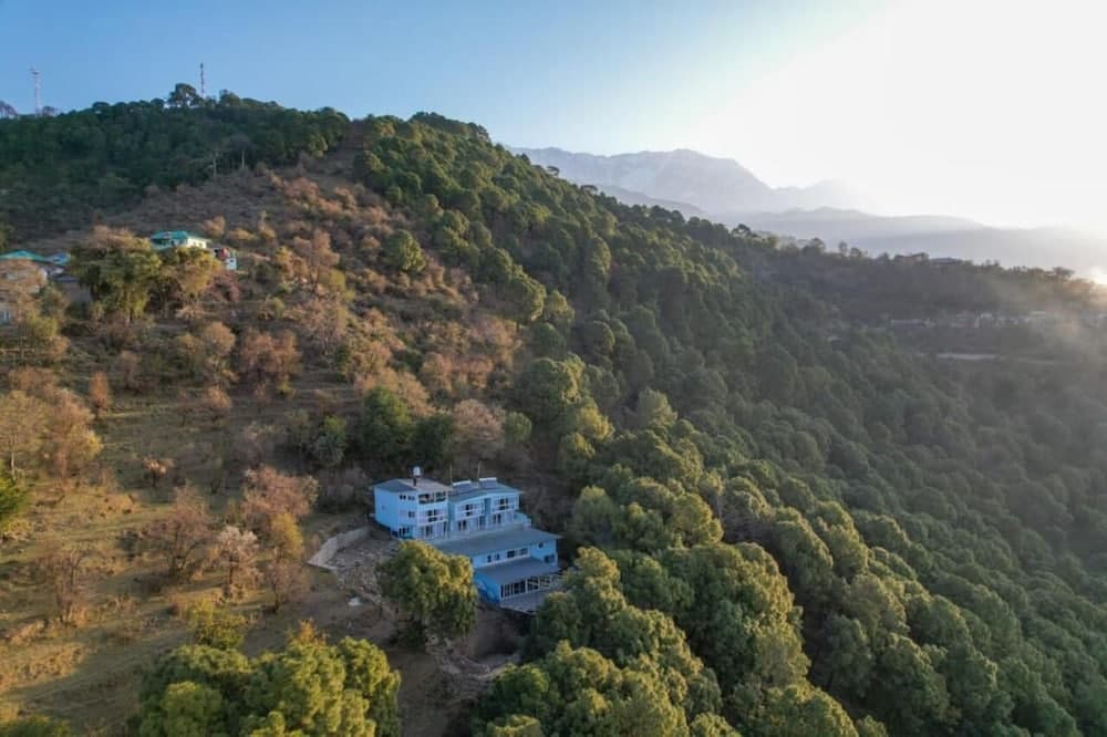 Acanti Dharamshala