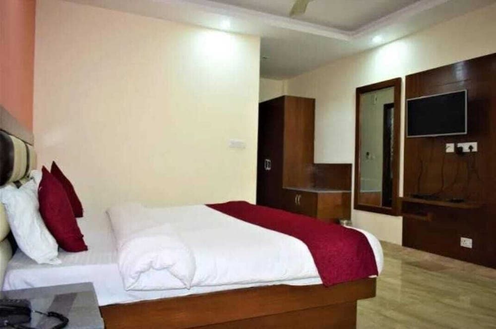 HOTEL PHOENIX