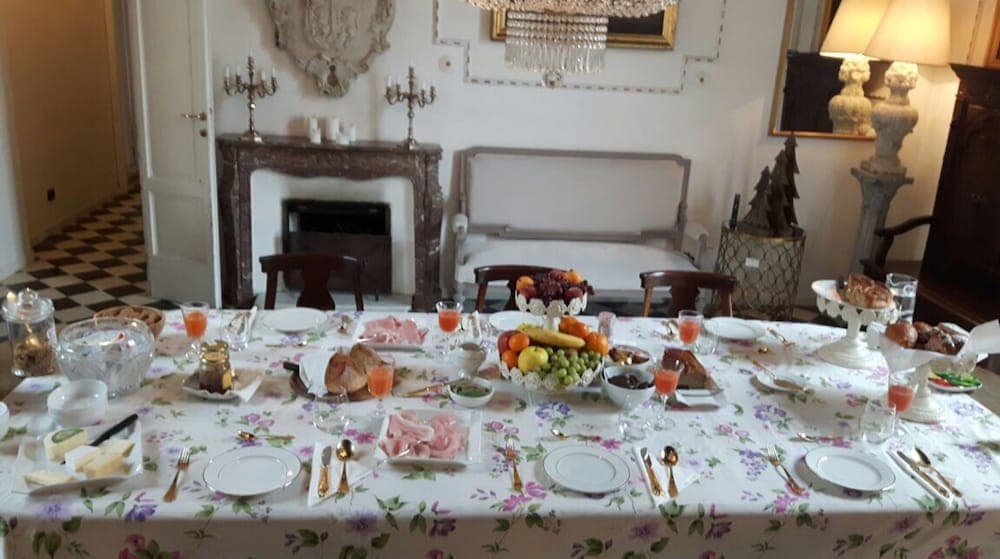 Arnaboldi Palace Circolo
