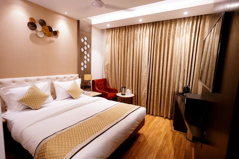 Hotel City Pride