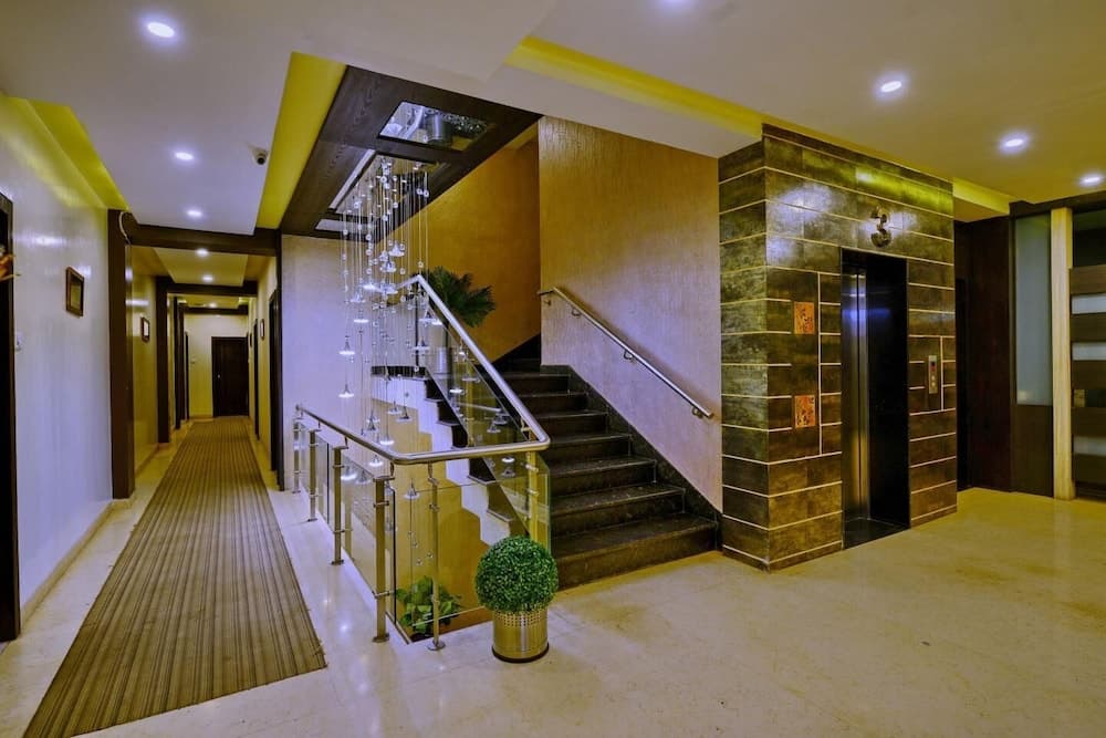 HOTEL FLORET INN