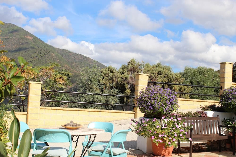 Hotel Los Jarales