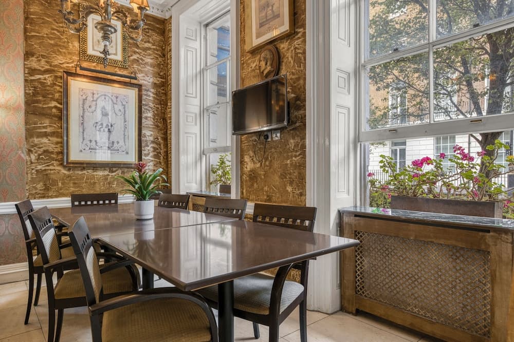 Opulence Boutique Hotel