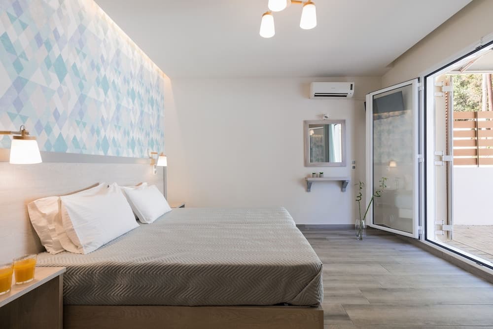 Ipsos Studios & Apartments