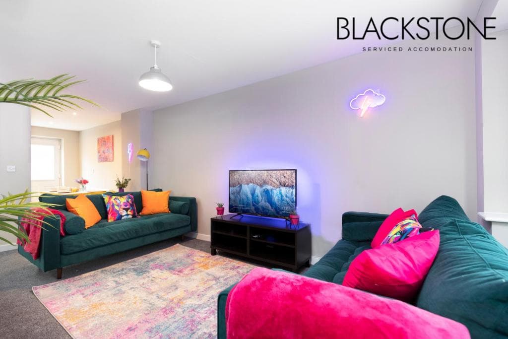 Island House - 3 Bedroom Townhouse by BPNE