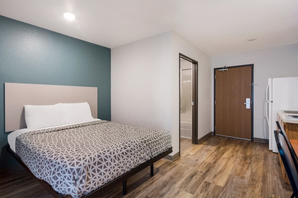 WoodSpring Suites Lexington