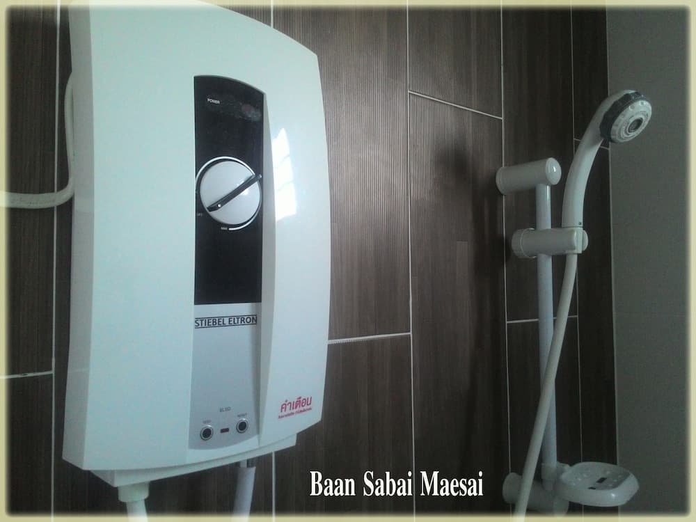Easy Maesai Hostel