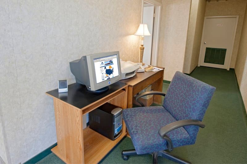 Budgetel Inn & Suites