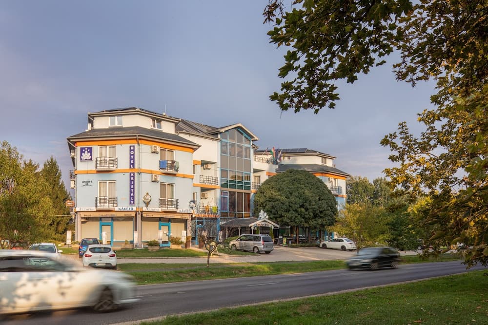 Kristály Hotel