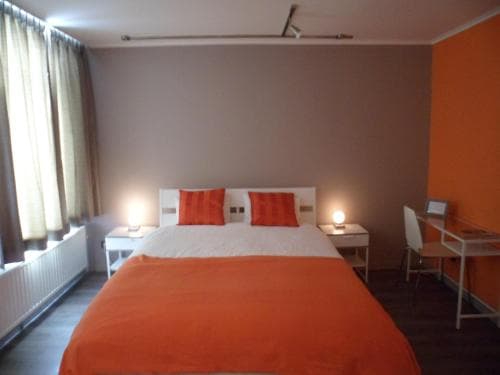 Suite 11