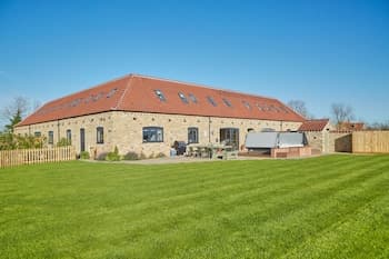 Red Oak Barn