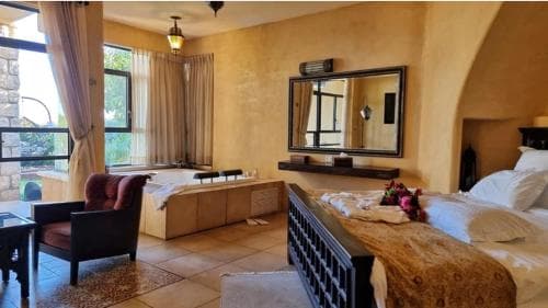 Kami Suites Hotel